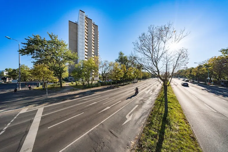 Wohnung mit Balkon und Weitblick in Prenzlauer Berg ab sofort neu zu vermieten — photo 1
